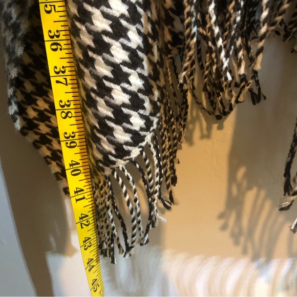 Wool Touch Acrylic Brown and Cream Shawl, Wrap, Scarf with Fringe, One Size - Picture 5 of 6